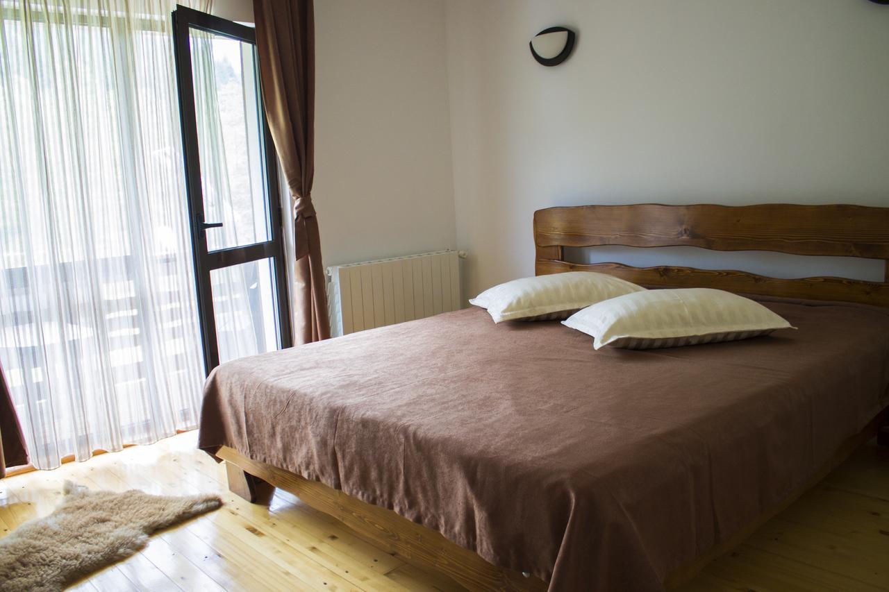 Cabana Barlogul Lupilor Villa Berevoesti ภายนอก รูปภาพ