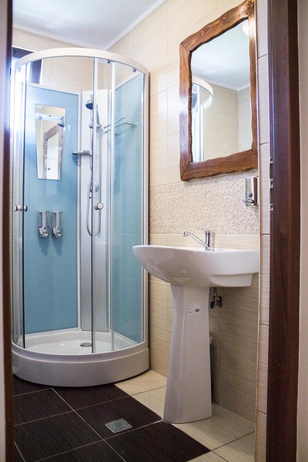 Cabana Barlogul Lupilor Villa Berevoesti ภายนอก รูปภาพ