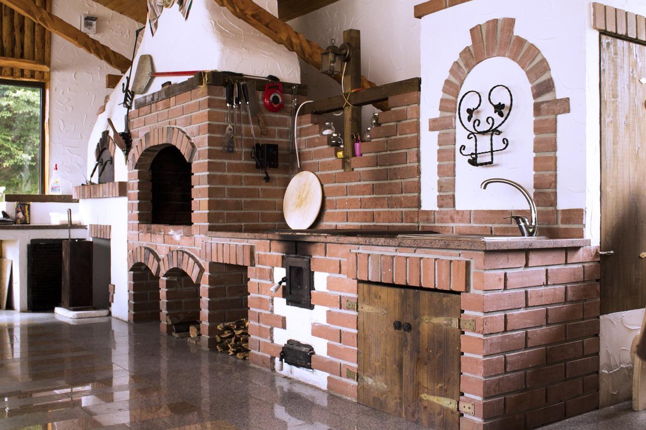 Cabana Barlogul Lupilor Villa Berevoesti ภายนอก รูปภาพ